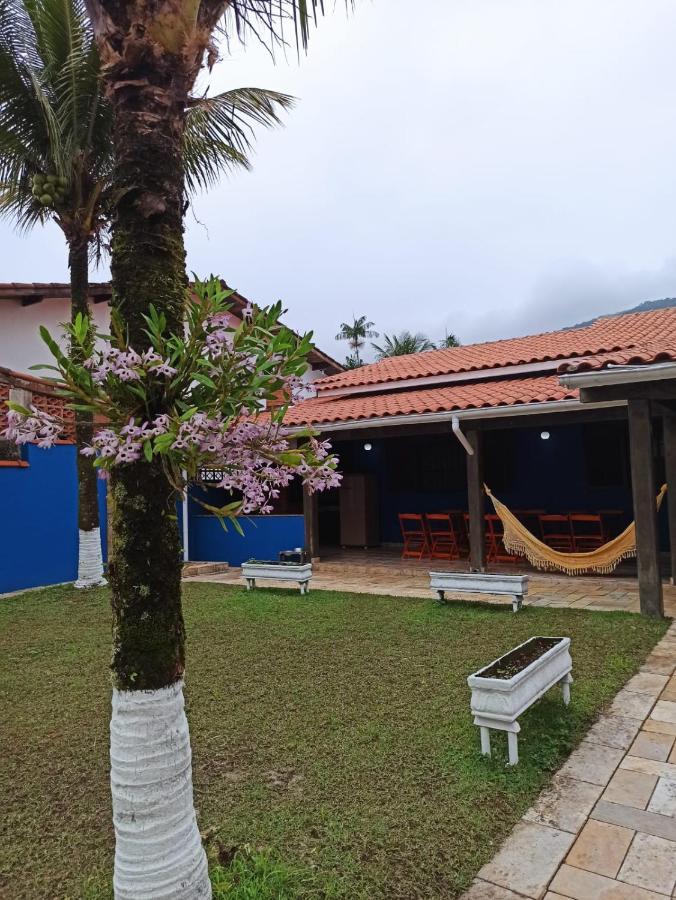 Linda Casa com Jardim, muito próxima da Praia!!! Ubatuba Exterior foto