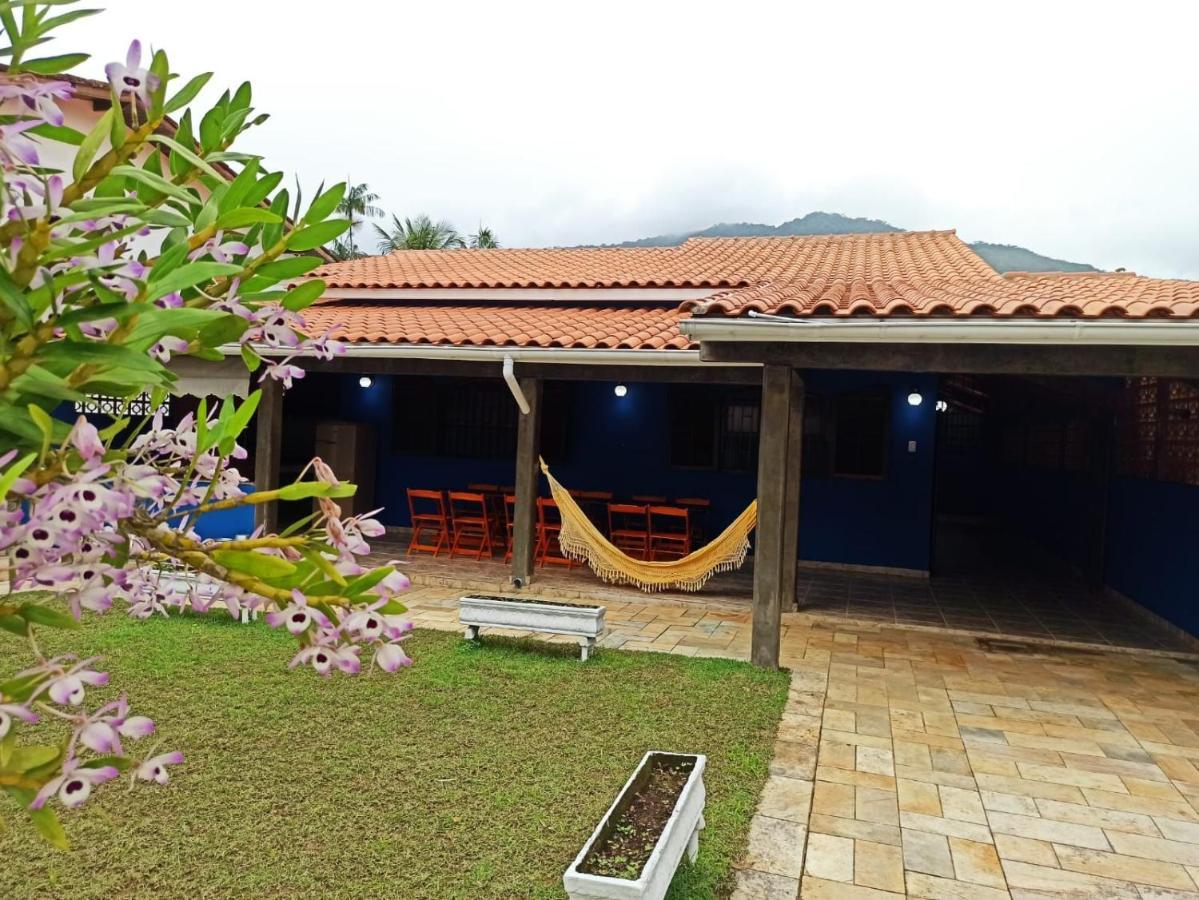 Linda Casa com Jardim, muito próxima da Praia!!! Ubatuba Exterior foto